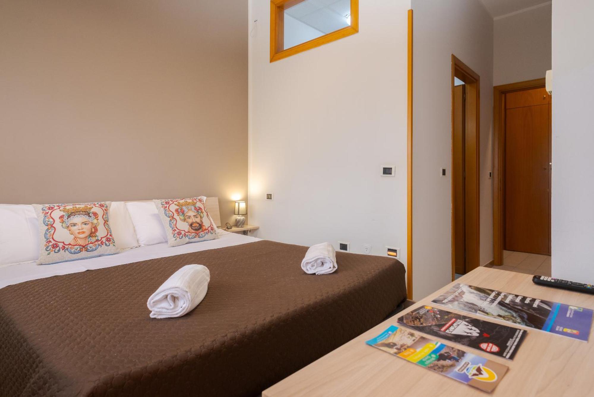 Lady Hill Bed & Breakfast ตาออร์มินา ภายนอก รูปภาพ